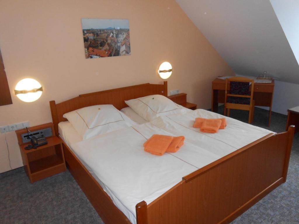 Goldener Engel /Pension Görlitz Rom bilde